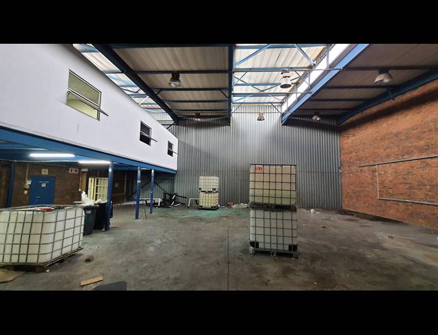 509M² WAREHOUSE TO LET IN SEBENZA
